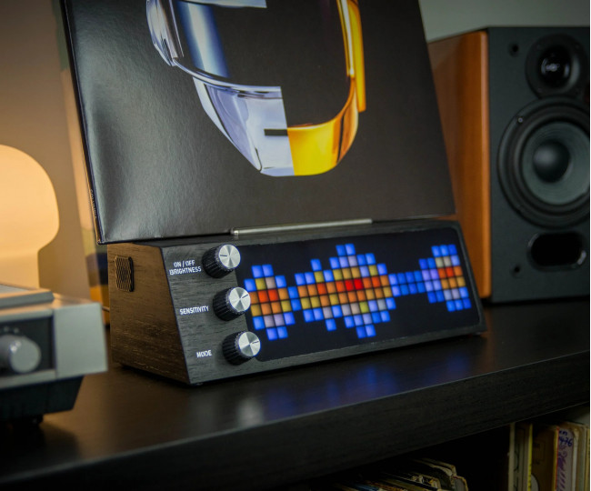 Гаджет для колекціонерів вінілу Smart Now Playing Vinyl Record Stand